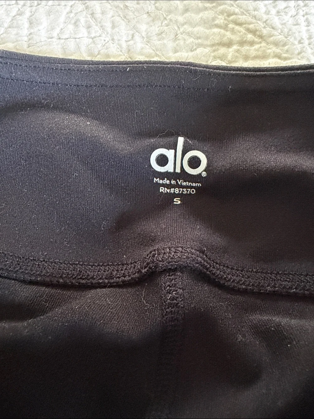 ALO Yoga Vitality Mesh Lace Cut-Out leggings